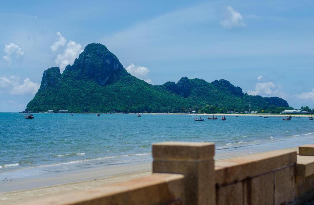 Joy Hotel Prachuap Khiri Khan Exterior foto